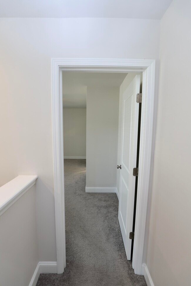 Building Photo - 870 Curlew Cir