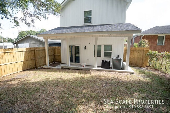 Building Photo - 3Bed/2.5Bath Home in Downtown