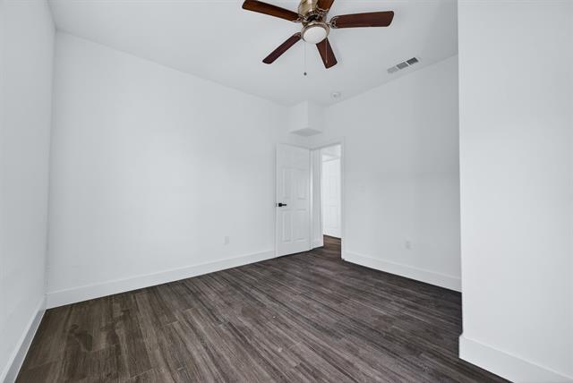 Building Photo - 710 E Lamar St