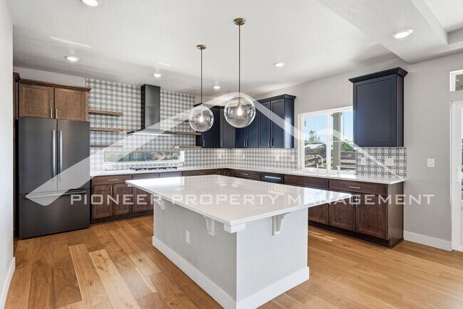 Building Photo - Stunning Home with Central AC and 2-Car Garage