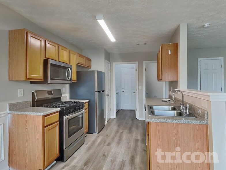 Building Photo - 597 Shadow Valley Ct