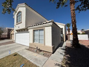 Building Photo - Gorgeous 5Bed/2Bath Home located in Sunris...