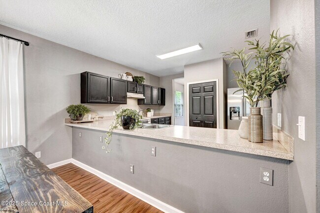 Building Photo - 993 Riviera Point Dr