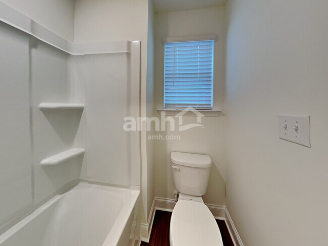 Building Photo - 117 Ashton Dr
