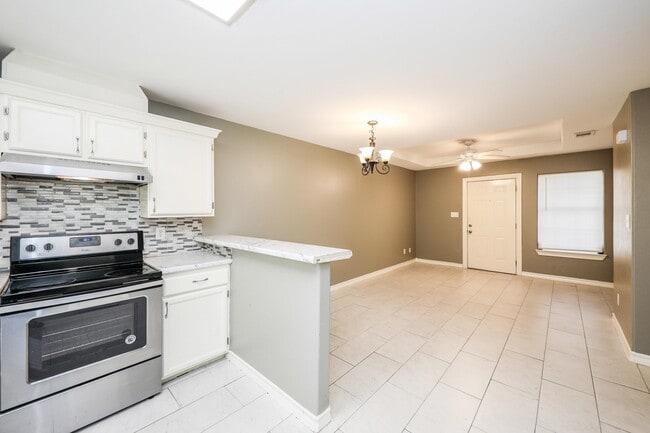 Building Photo - 205 W San Carlos St