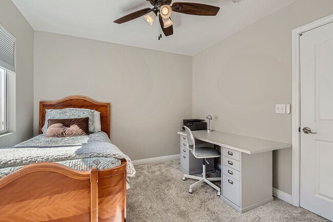 Building Photo - Beautiful 3 bedroom Home Located in the Vibrant City of Las Vegas
