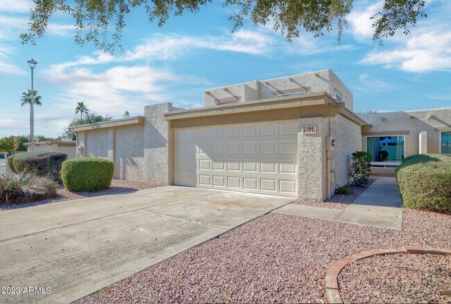 Primary Photo - 184 S Desert Ave