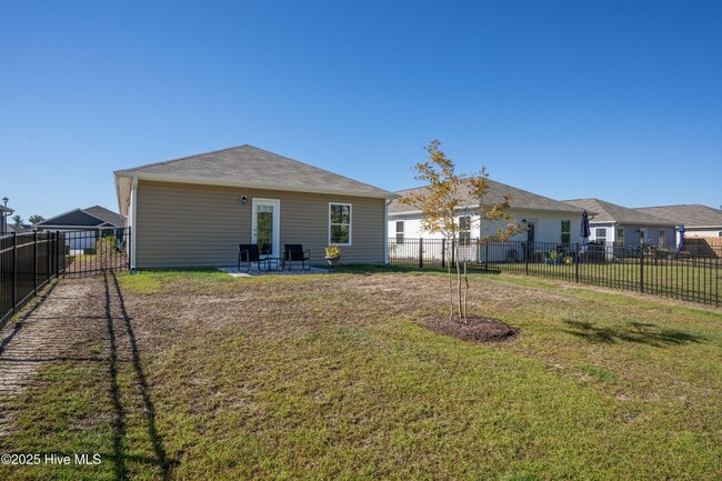 Building Photo - 2018 Course Ln