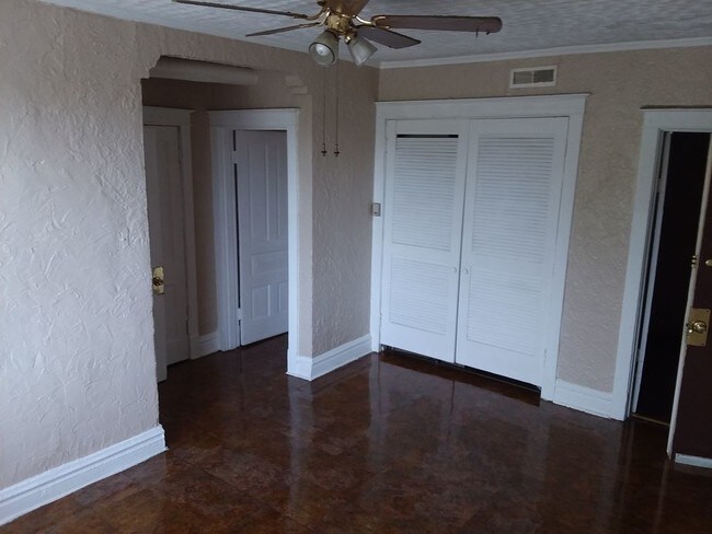 Building Photo - Safe and Secure