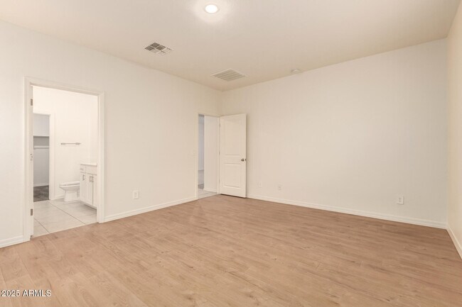 Building Photo - 9621 W Agora Ln