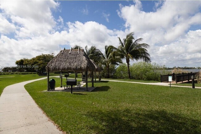 Building Photo - 105 Lake Emerald Dr