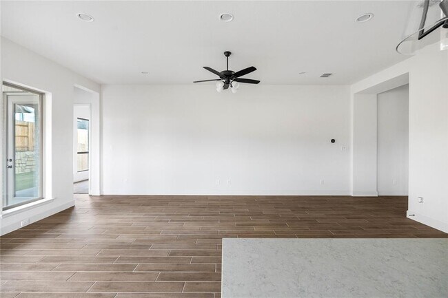 Building Photo - 639 Bay Breeze Dr