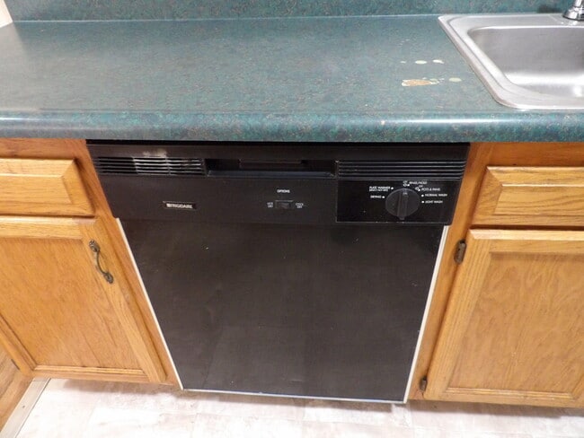 Building Photo - 344 Bypass Plaza Dr