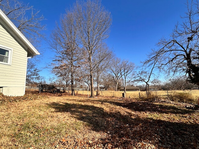 Building Photo - 7915 Westridge Rd