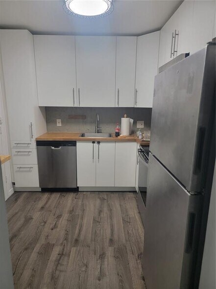 Building Photo - 3800 S Ocean Dr