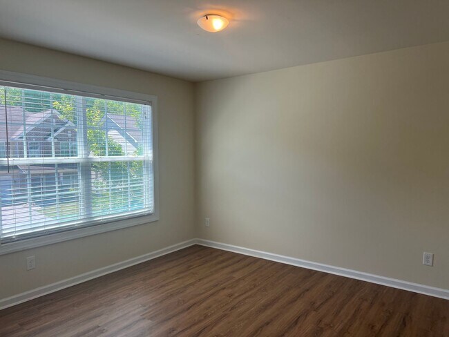 Building Photo - 73 Shell Hall Way