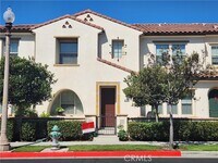 Building Photo - 423 La Floresta Dr