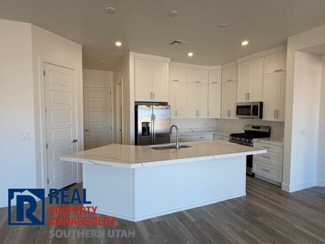 Building Photo - Brand New Home near Sand Hollow