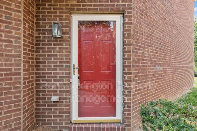 Building Photo - 1055 Duval St