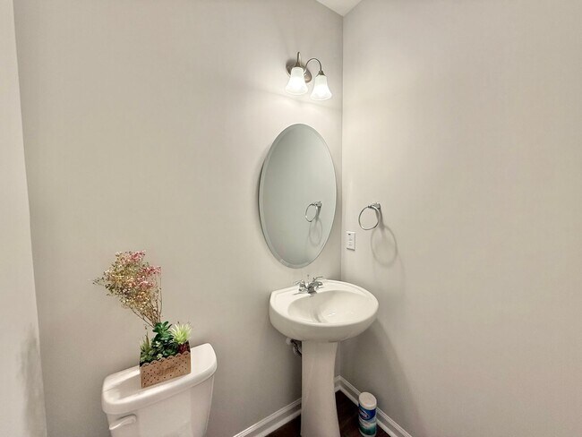 Building Photo - Gorgeous 3BD, 3.5BA Apex Townhome with 1-Car Garage in an HOA Community