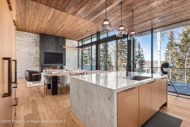 Building Photo - 99 Forest Ln