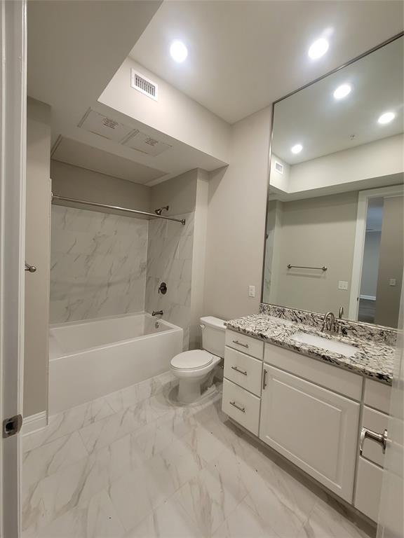 Building Photo - 2111 Austin St