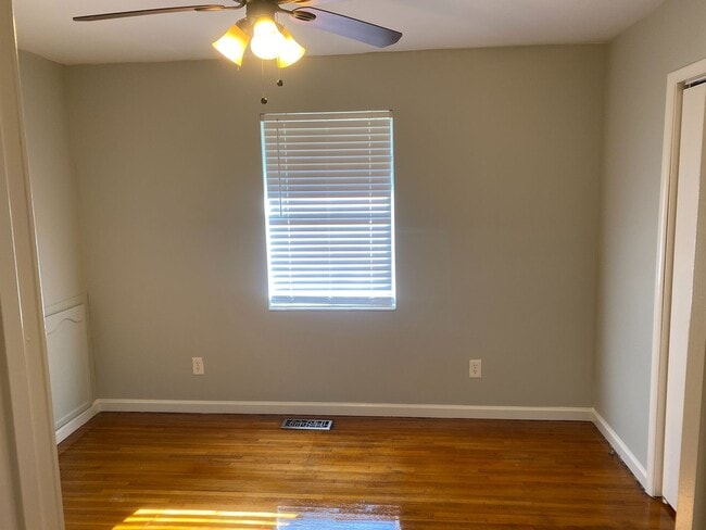 Building Photo - 4029 Stone Dr