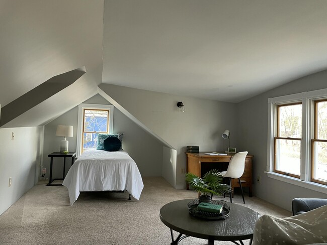 Building Photo - 3065 Nordman Rd