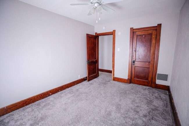 Building Photo - Spacious and Beautidul Four Bedroom Home!