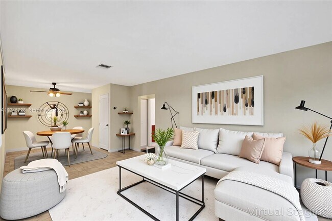 Building Photo - 111 SE 4th Ave