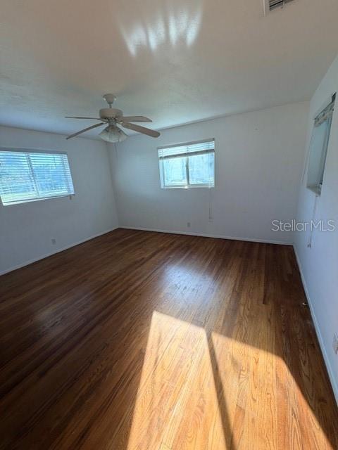 Building Photo - 1617 Lakeside Dr