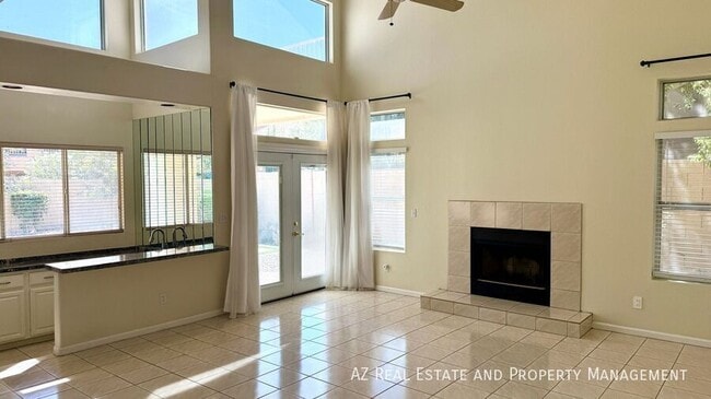 Building Photo - 1655 E Saltsage Dr