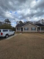 Front Elevation/Concrete Parkin Pad - 1114 Bill Avery Rd