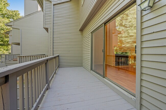 Building Photo - 250 Conestoga Way