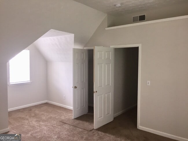 Building Photo - 121 Meadow Creek Ct