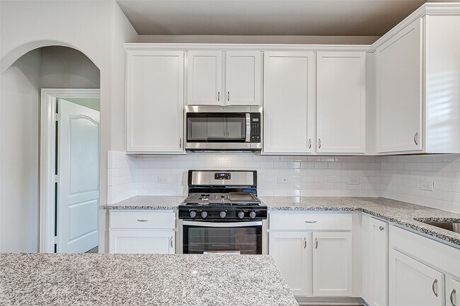 Building Photo - 31322 Spotted Saddle Hollow