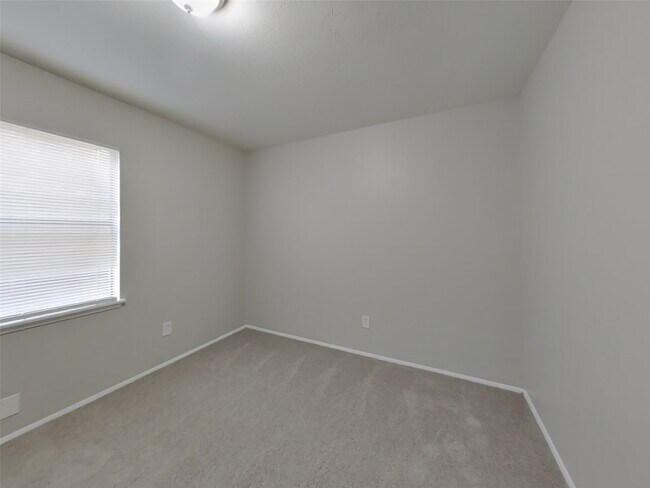 Building Photo - 2806 Quail Run Dr