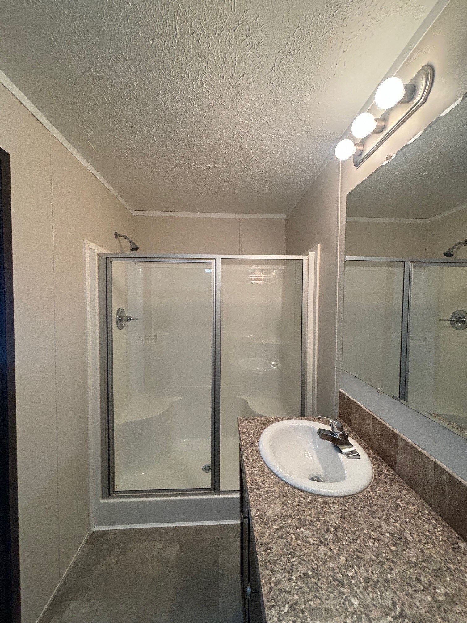 Building Photo - 831 N Pontiac Trail