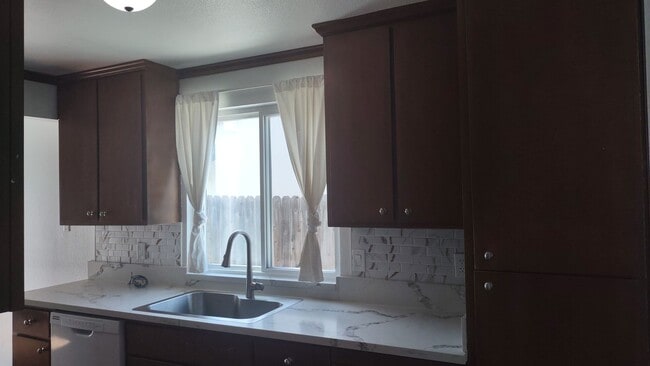 Building Photo - 4111 Ozro Ct