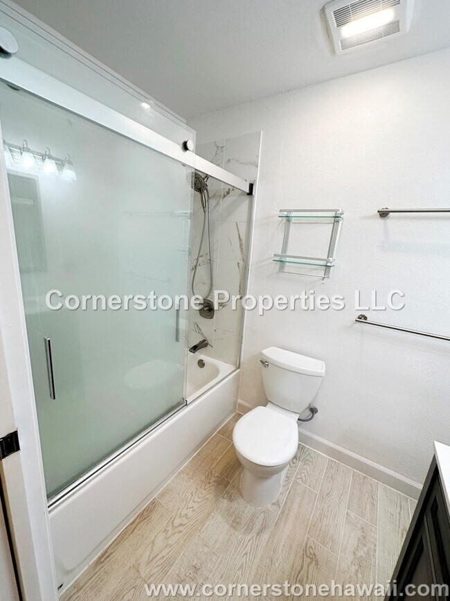 Building Photo - 94-638-638 Lumiaina St