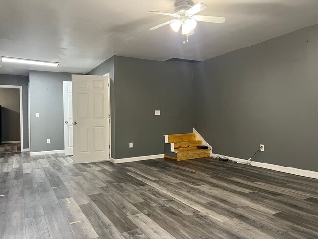 Building Photo - 13301 Kanis Rd