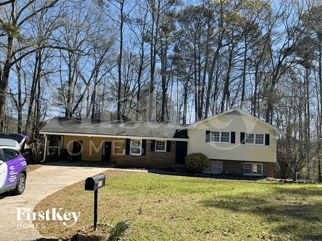 Building Photo - 335 Sharon Dr