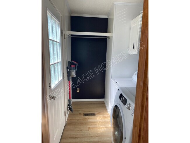 Building Photo - 2960 NC-231