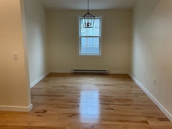 Building Photo - 90 Elm St