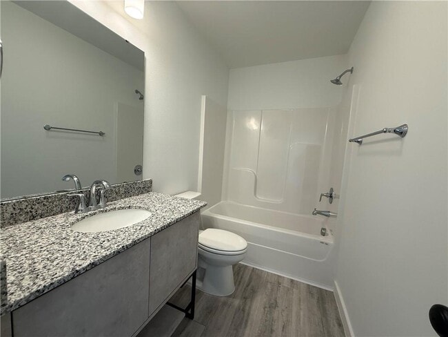 Building Photo - 831 States Ave