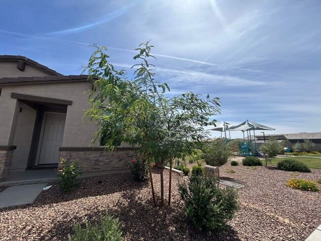 Building Photo - 17347 W Sanna St