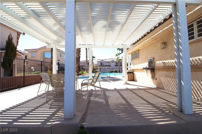 Building Photo - 39 Belle Springs Ave