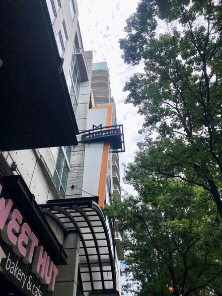 Building Photo - 923 Peachtree St NE