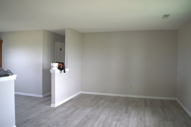 Building Photo - Nice 3 Bedroom Farm House In Fayette!