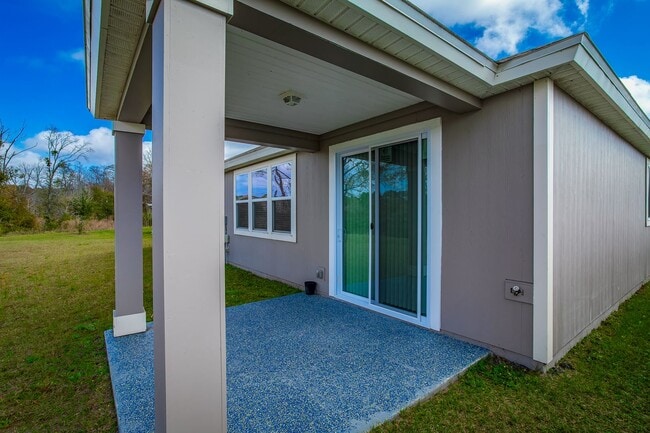 Building Photo - Spacious 3BR Home with Flex Space, Large Backyard & Open Floor Plan